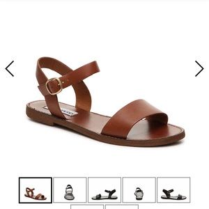 NWOT STEVE MADDEN DONDDI SANDALS